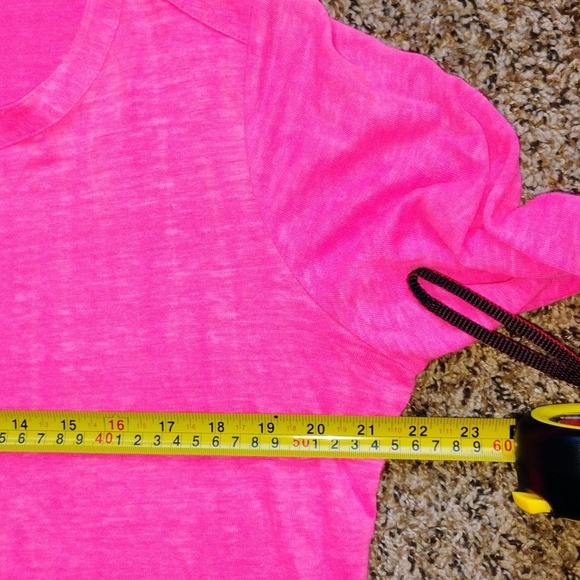 New cond.Lilly Pulitzer XL Top Blouse Bright Pink Linen 3/4 Sleeve Button Henley - Picture 5 of 6